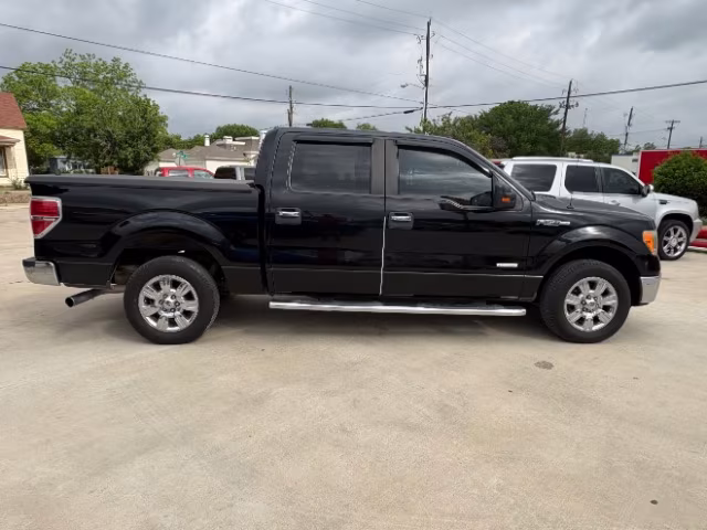 2011 Ford F-150 XLT - Photo 8
