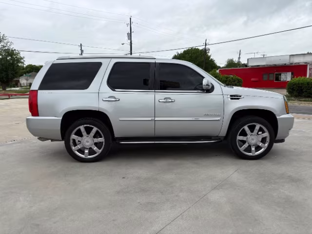 2012 Cadillac Escalade Luxury - Photo 6