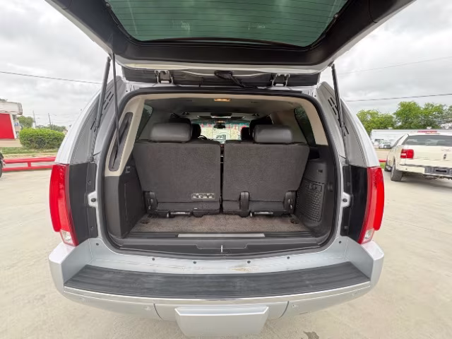 2012 Cadillac Escalade Luxury - Photo 15